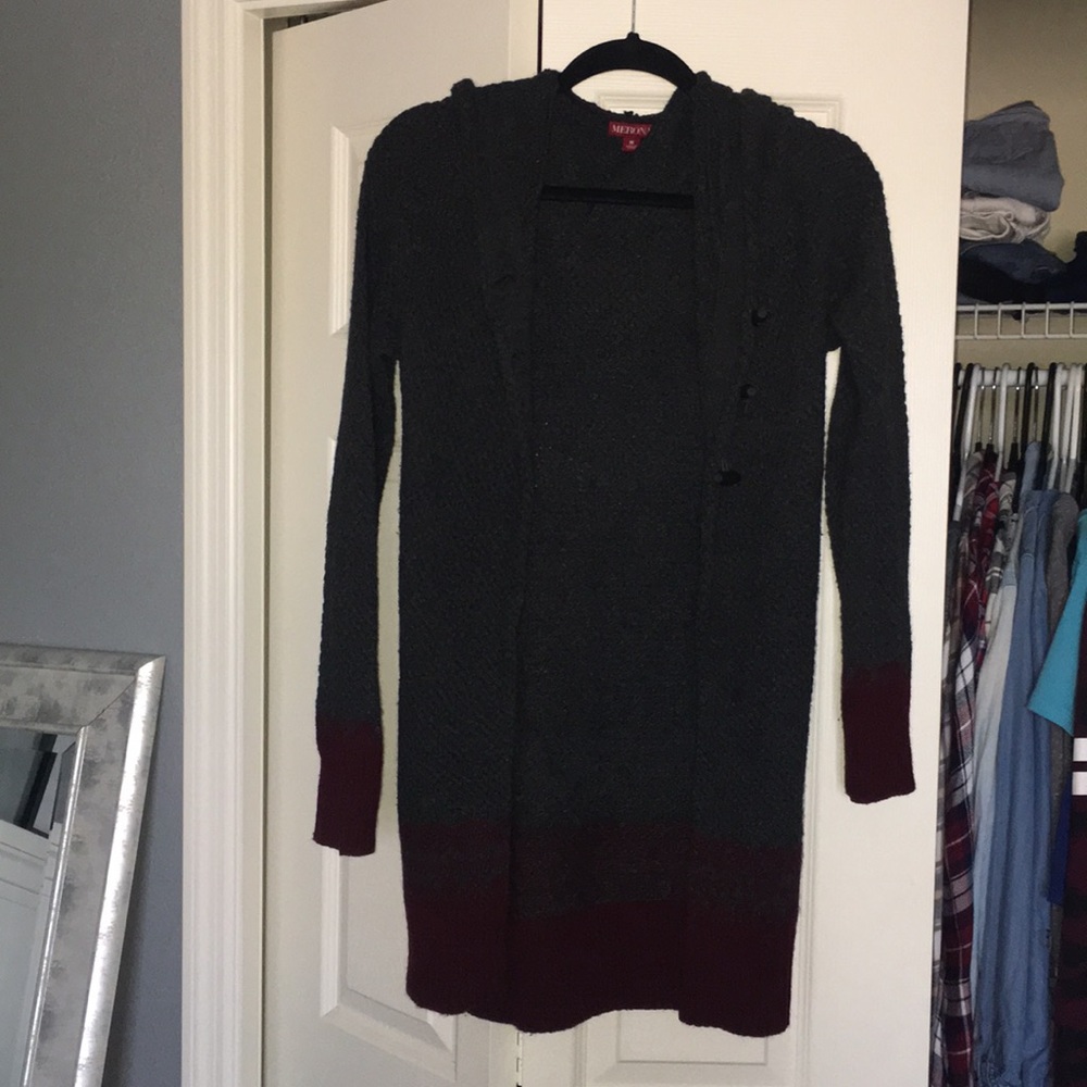 Merona grey w/ maroon detail cardigan